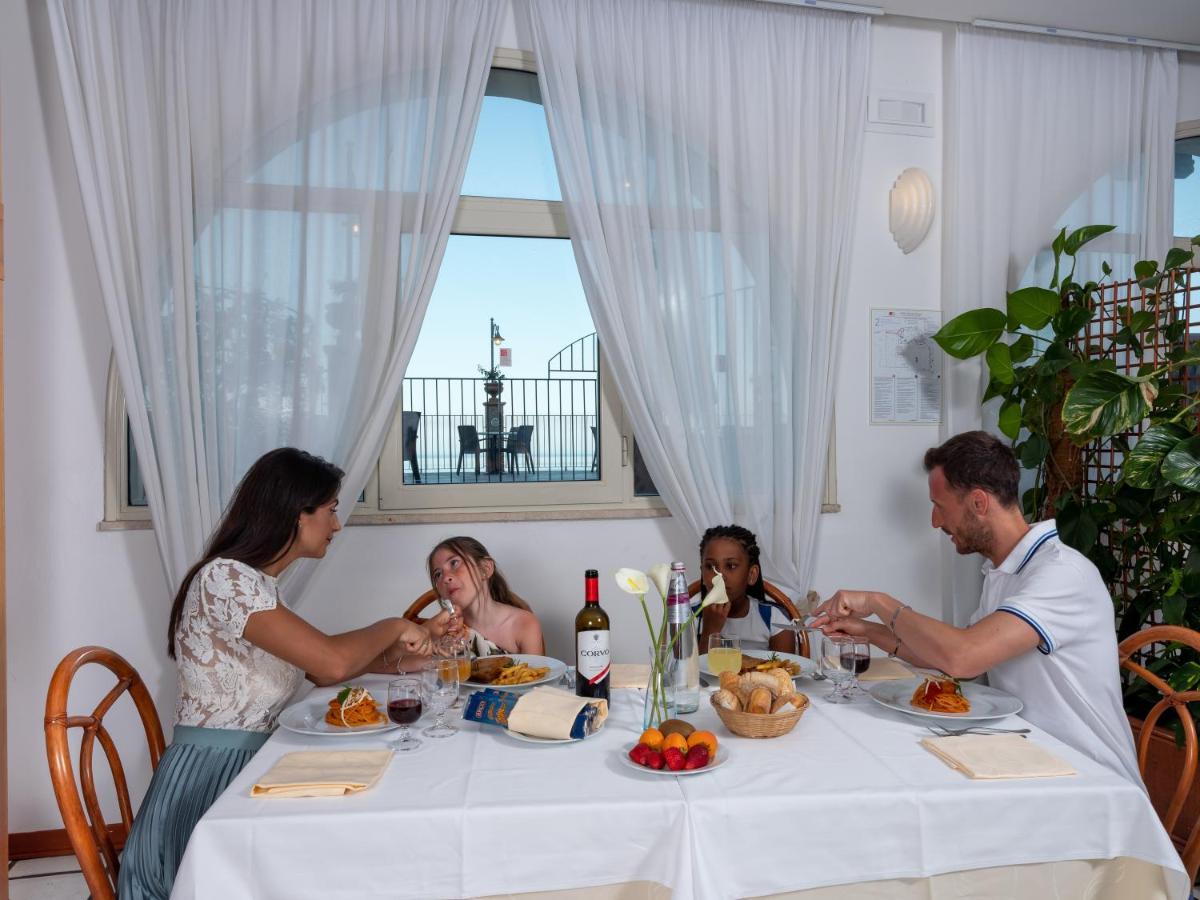 Hotel Olimpo Le Terrazze Letojanni Εξωτερικό φωτογραφία