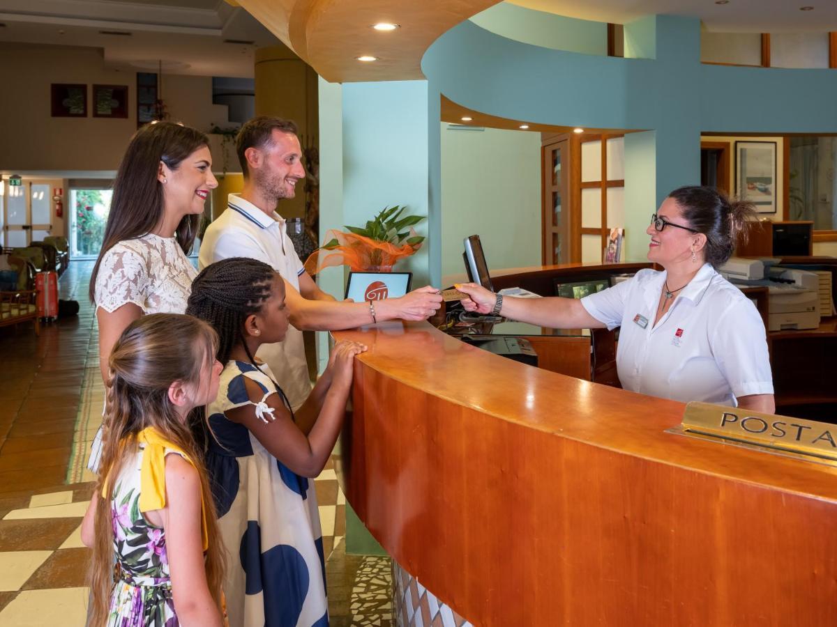 Hotel Olimpo Le Terrazze Letojanni Εξωτερικό φωτογραφία