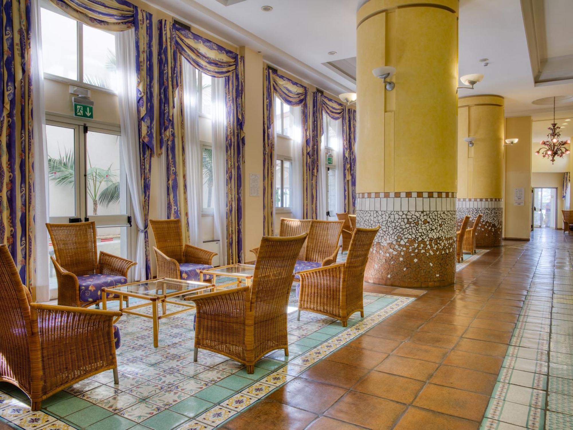 Hotel Olimpo Le Terrazze Letojanni Εξωτερικό φωτογραφία