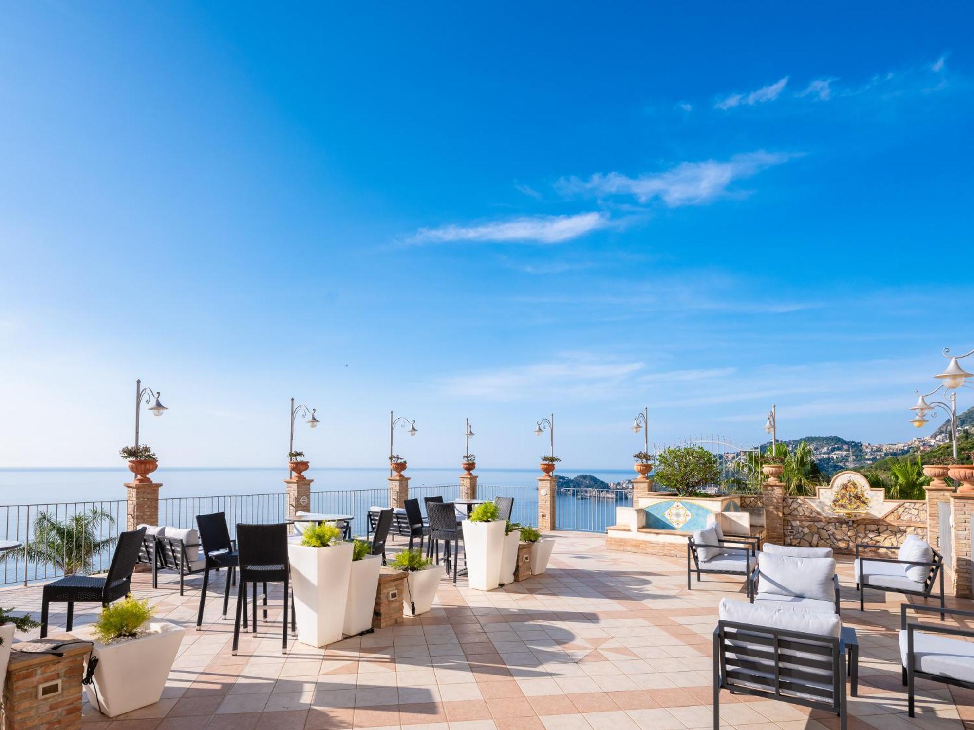 Hotel Olimpo Le Terrazze Letojanni Εξωτερικό φωτογραφία